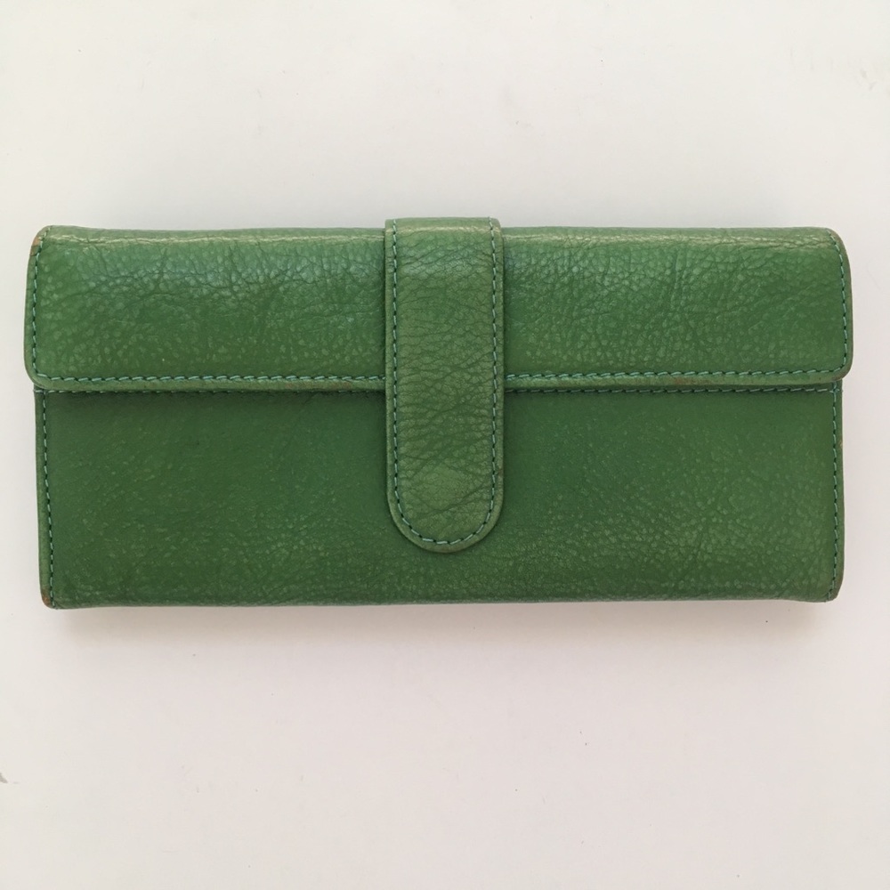 Hobo Leather Wallet Green Interior Zip